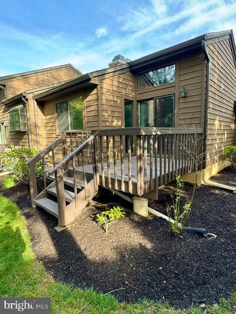 Building Photo - 165 Sayre Dr