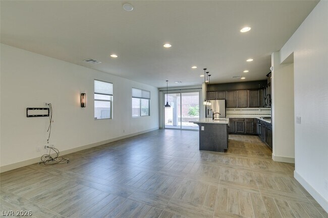 Building Photo - 9009 Janice Glen Ave