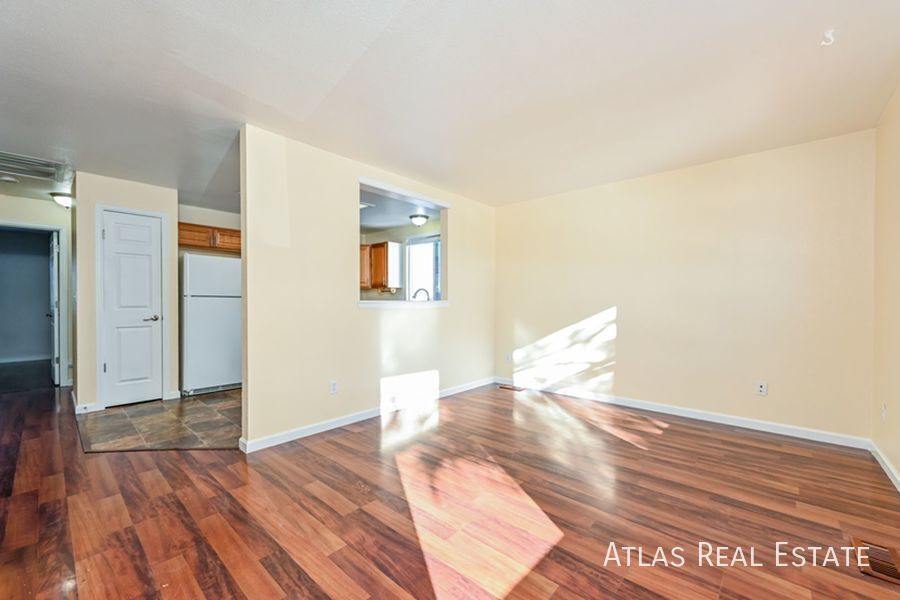 Building Photo - 1483 S Cathay Way