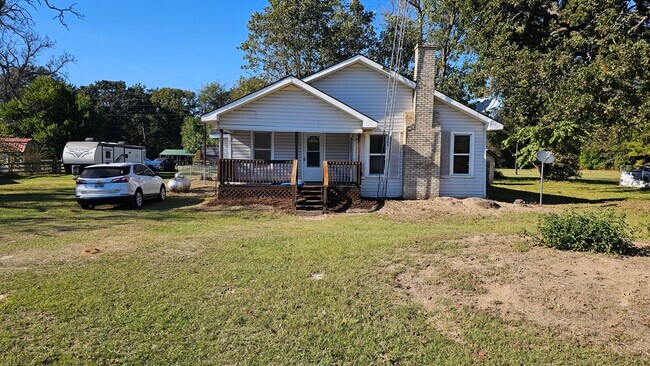 Building Photo - 5051 State Hwy 135 N