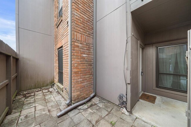 Building Photo - 1201 Bering Dr