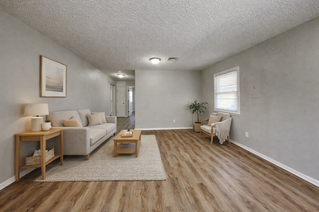 Building Photo - Updated 3-Bed Home with Granite Kitchen Near Shopping & Highways – Independence, MO