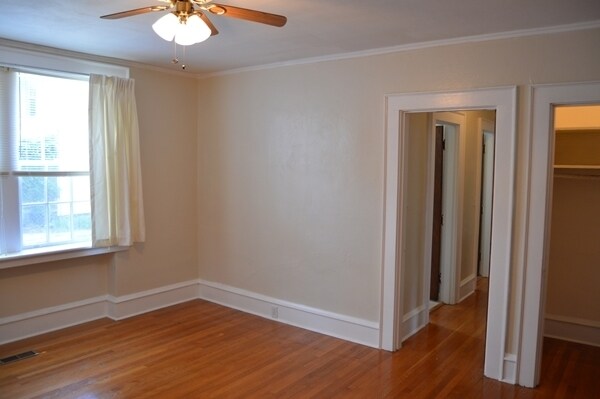 Building Photo - 821 Brandon Ave