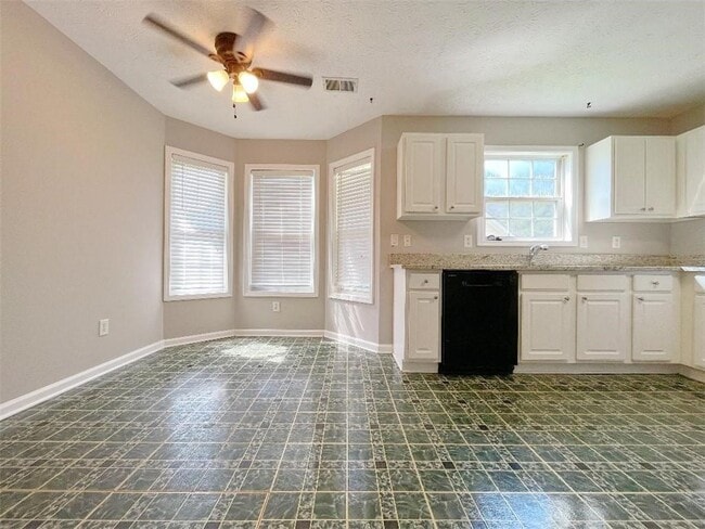 Building Photo - 408 Lee Miller Dr