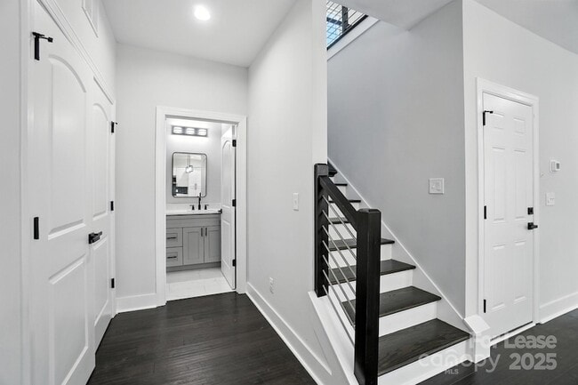 Building Photo - 3404 Reid Ave