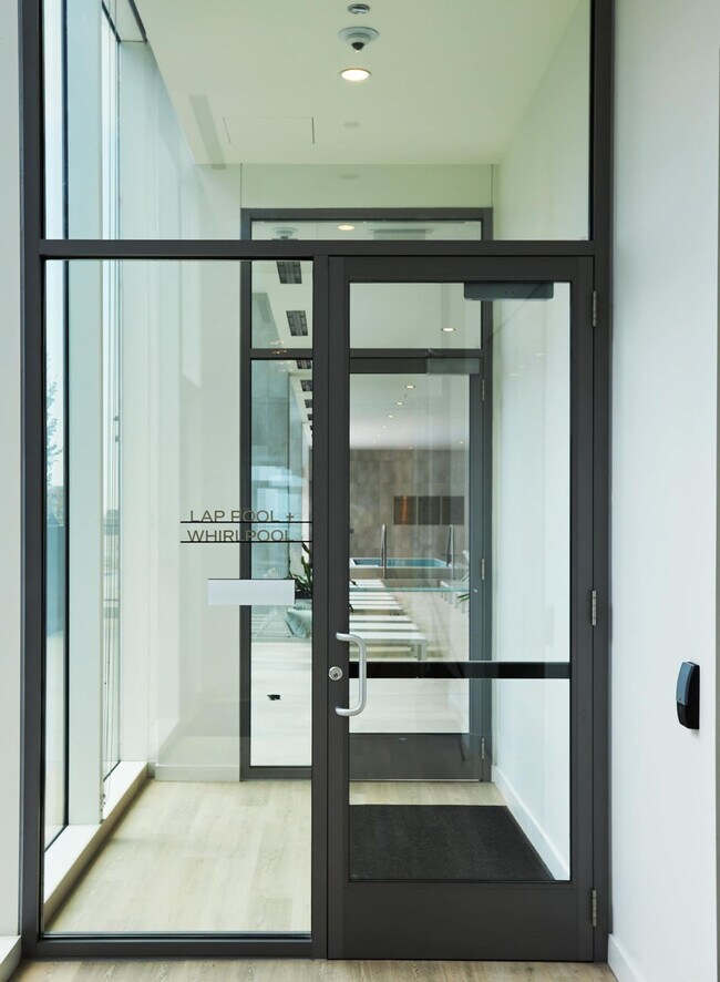 Building Photo - 1006 S Michigan Ave