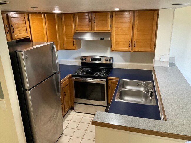 Building Photo - Pre lease !!