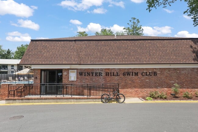 Building Photo - 125 W Annandale Rd