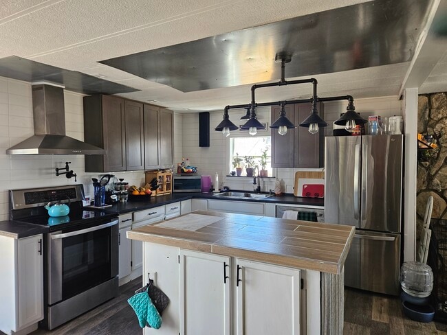 Building Photo - 4622 Grand Canyon Dr