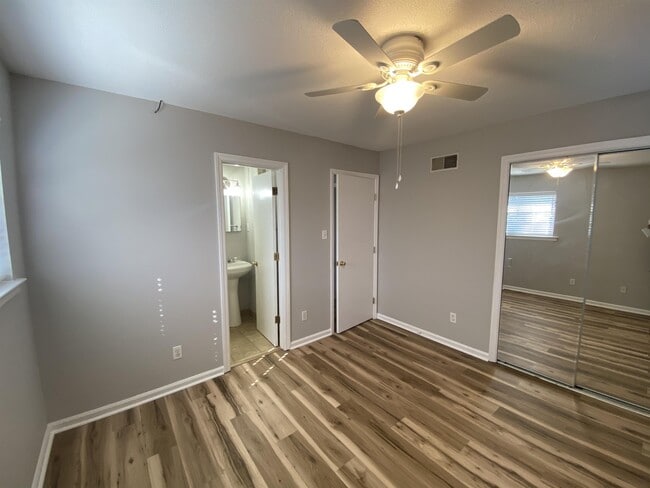 Building Photo - 23 Port Royal Dr