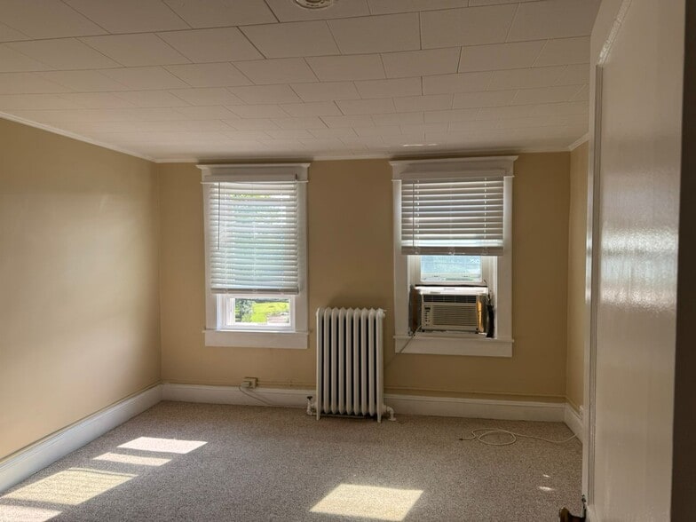 Bedroom - 4308 Ridge Rd