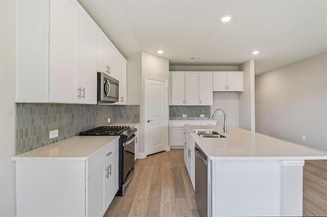 Building Photo - 600 Stagg St