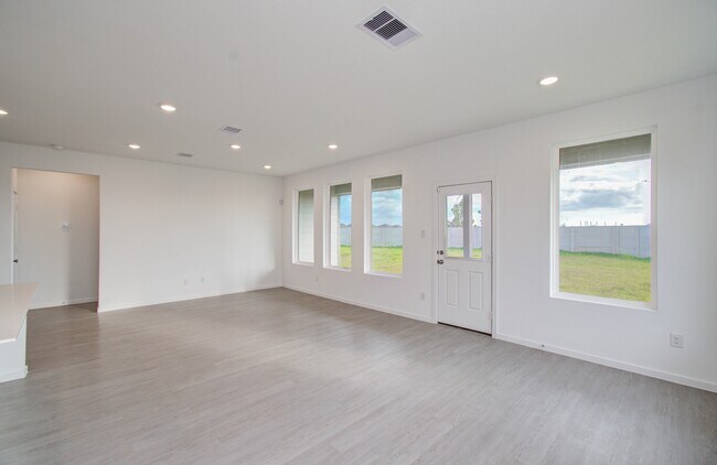 Building Photo - 26503 Foxtail Fern Dr