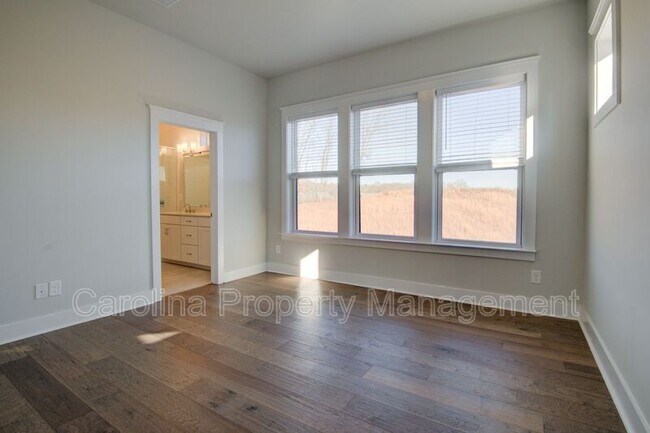 Building Photo - 5939 Ardrey Kell Rd