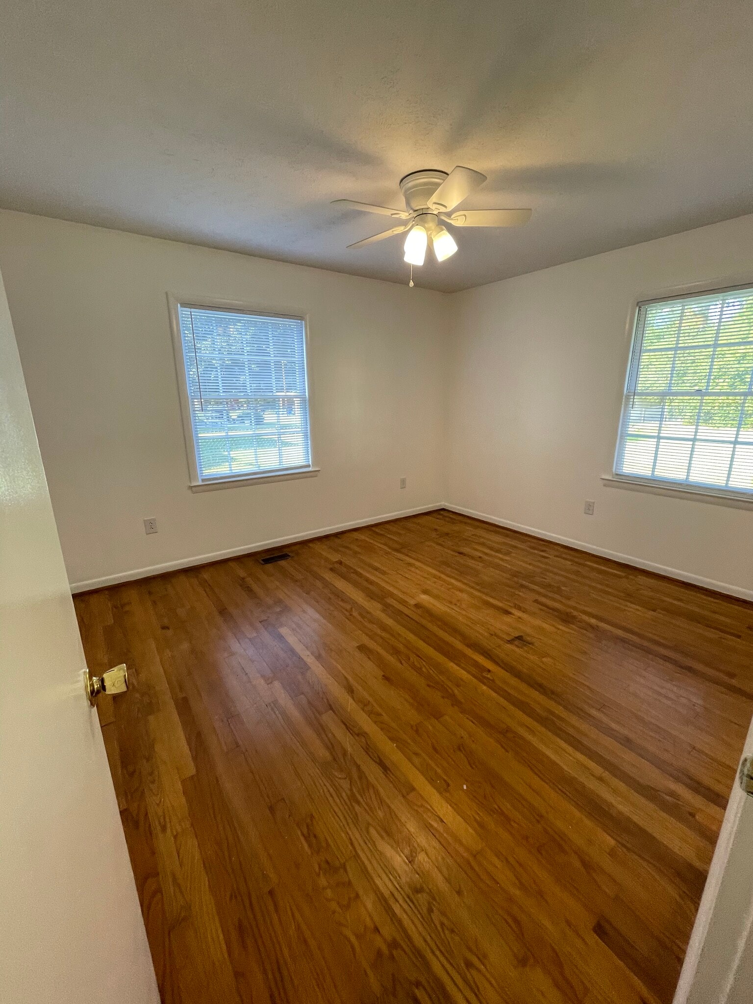 Master Bedroom - 15521 Calhoun Road