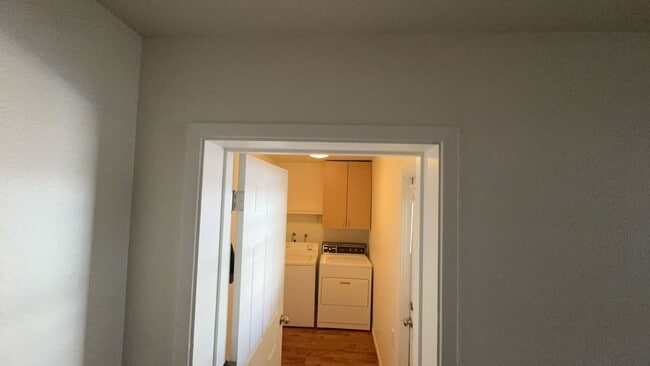 Building Photo - Great Mesa Home!