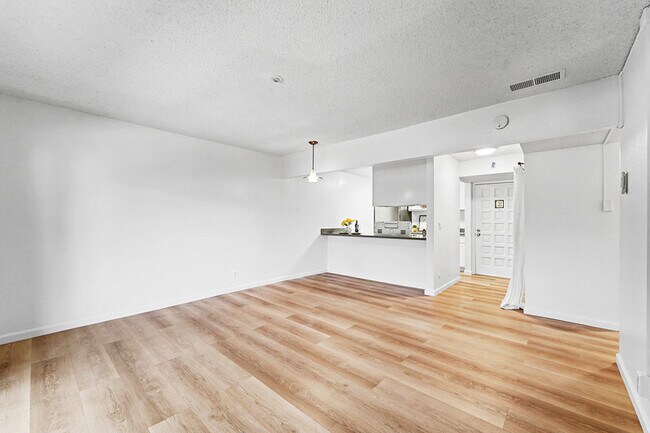 Building Photo - 1453 Neotomas Ave