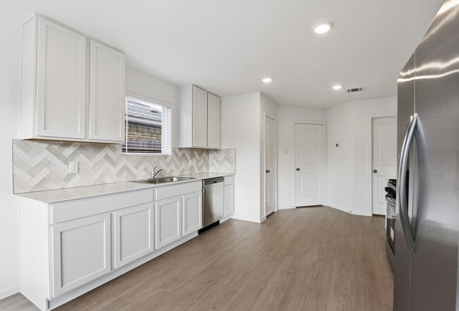 Building Photo - 6323 Geyser Starish Dr