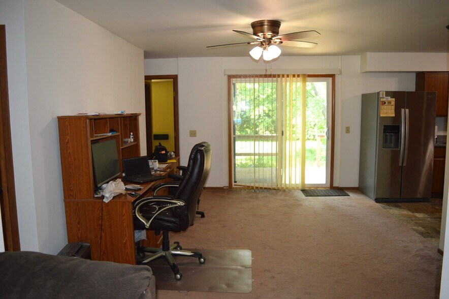 Building Photo - 419 Dallas St