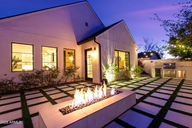 Building Photo - 2912 E Pierson St