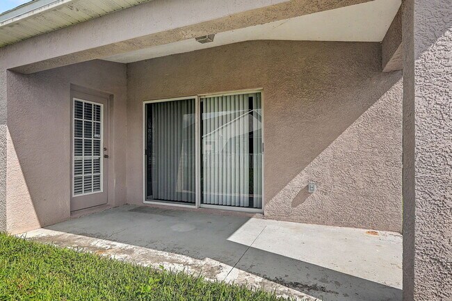Building Photo - 30936 Baclan Dr