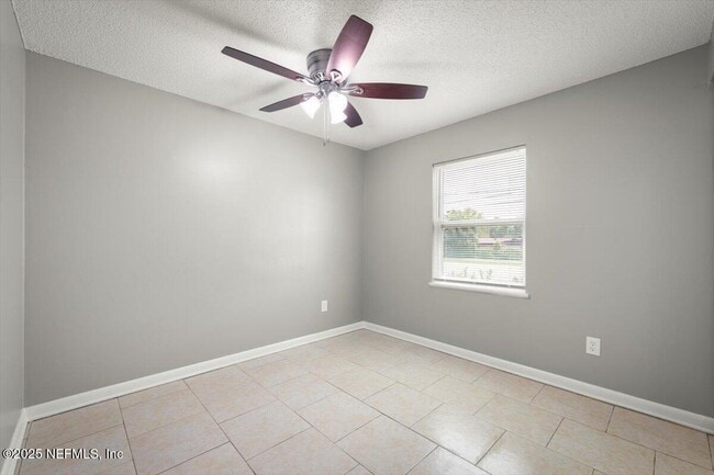 Building Photo - 7945 Herlong Rd