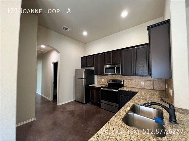 Building Photo - 179 Joanne Lp