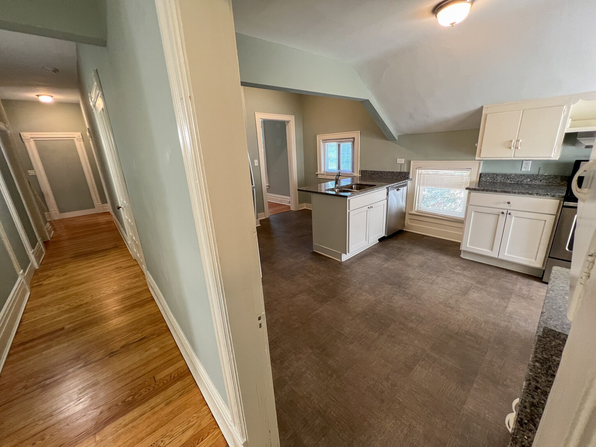 Building Photo - 710 Morris Ave SE