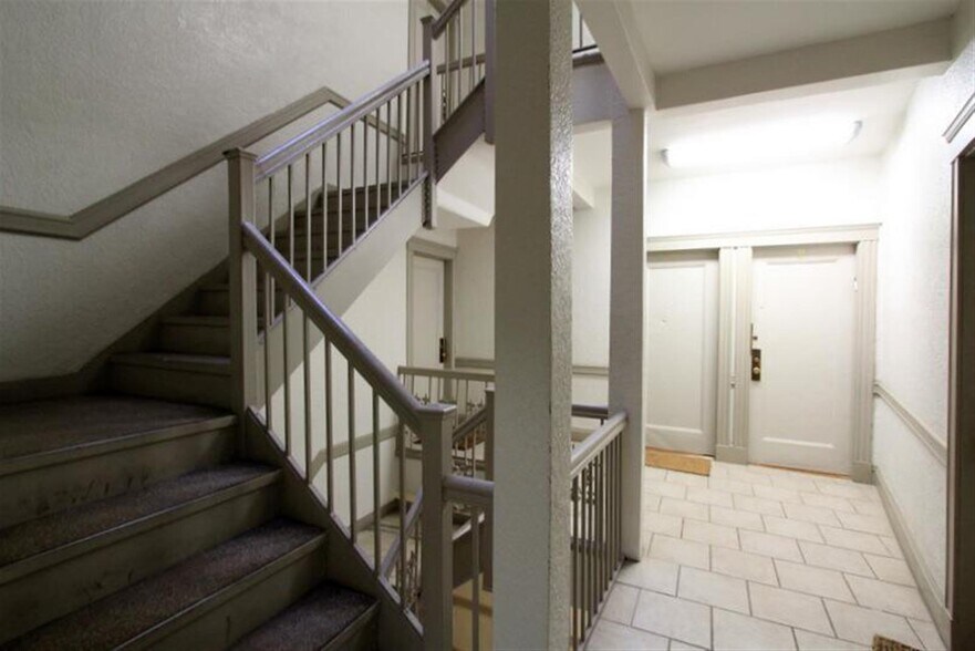 Building Photo - 6 Agassiz St
