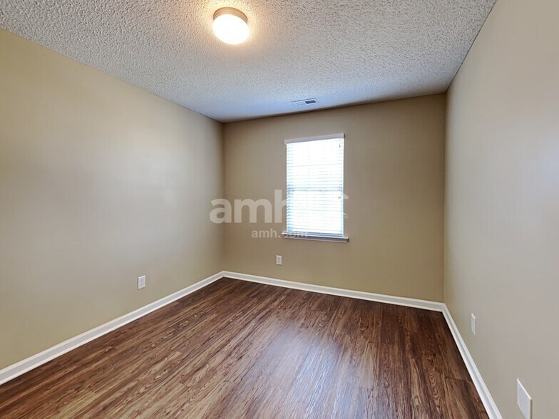 Building Photo - 582 Cotton Brook Dr