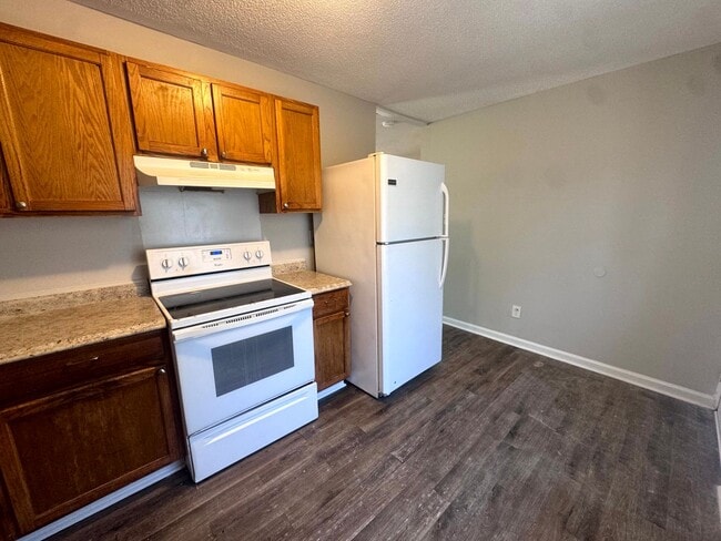 Building Photo - 927 Fiske Dr