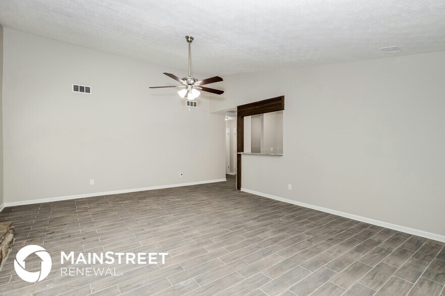 Building Photo - 6310 Beethoven Cir