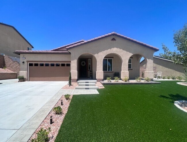 Building Photo - Stunning 2021 built 4 bedroom home for LEA...