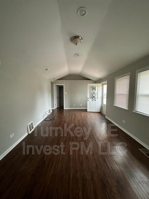 Building Photo - 3734 148th Pl