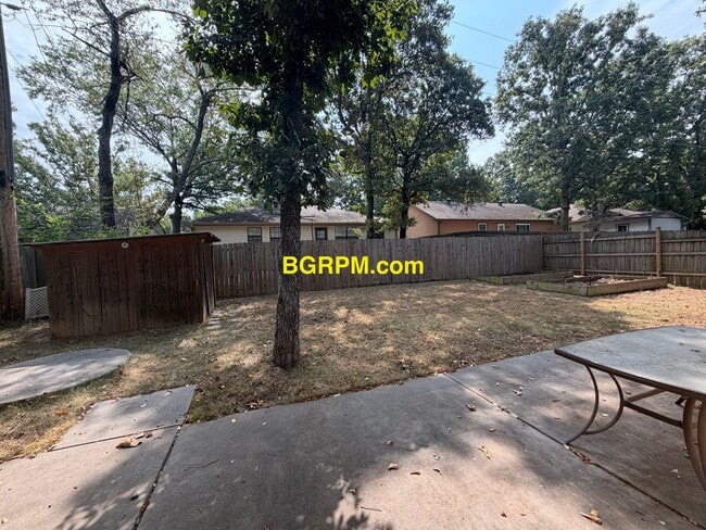 Building Photo - Remodeled 3 Bedroom Home