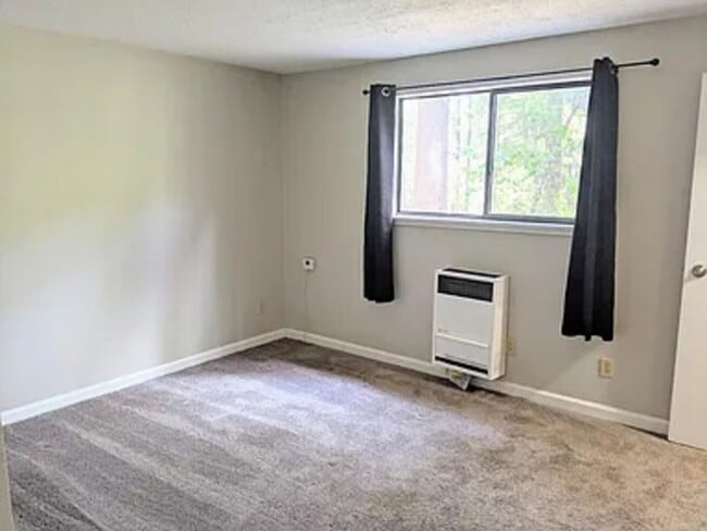 Building Photo - 358 Alpine Dr