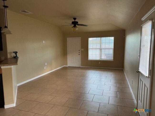 Building Photo - 1208 Cavalry Ln