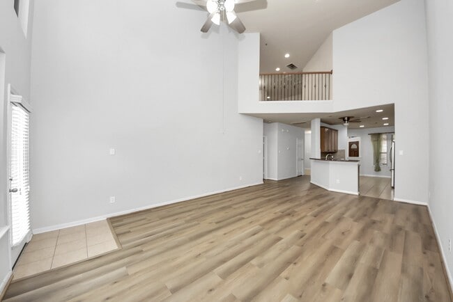 Building Photo - 1251 Glenwood Canyon Ln