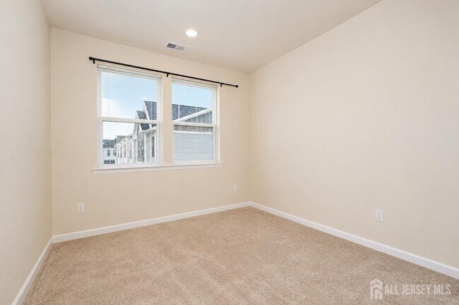 Building Photo - 605 Parker Blvd