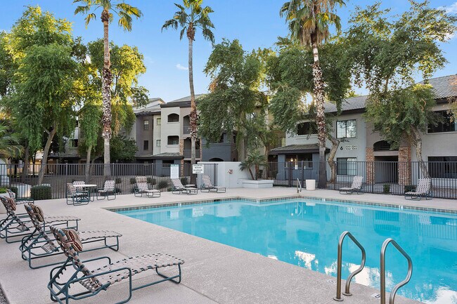 Building Photo - 875 W Pecos Rd