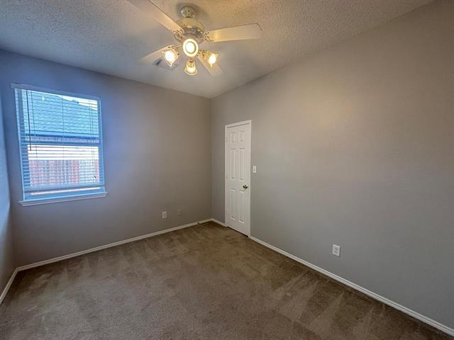 Building Photo - 2208 Wildwood Ln
