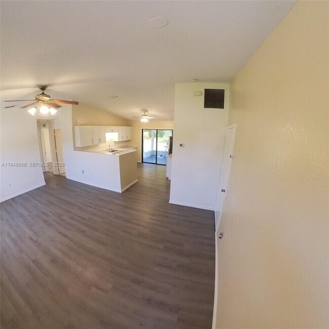 Building Photo - 21548 Seyburn Terrace