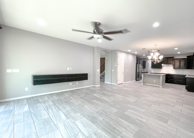 Building Photo - 118 E Canyon Way