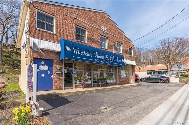 Building Photo - 95 E Main St