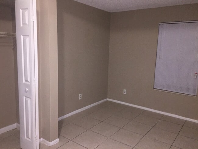 Building Photo - Beautiful 2Beds/2Baths Condo