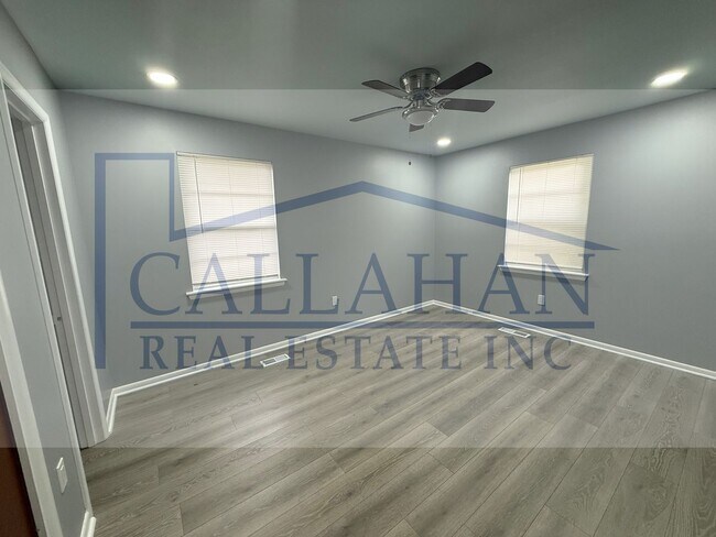 Building Photo - 119 Texas Ave