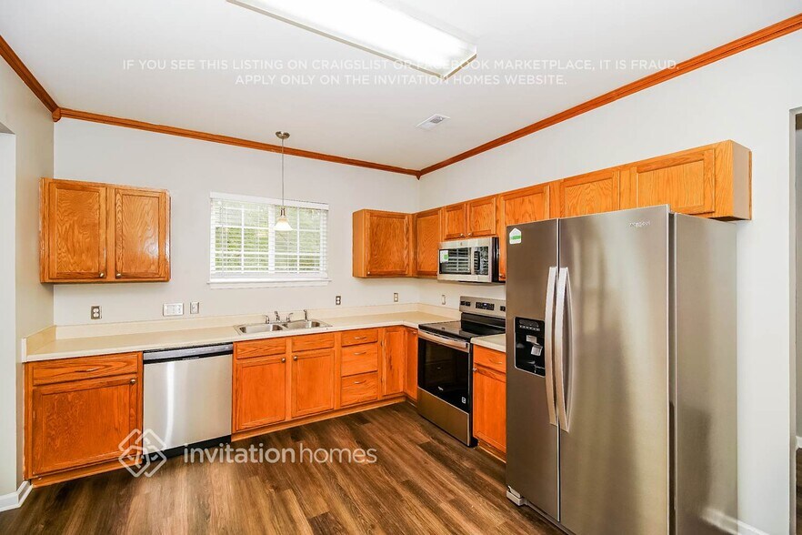 Building Photo - 173 Mellwood Dr