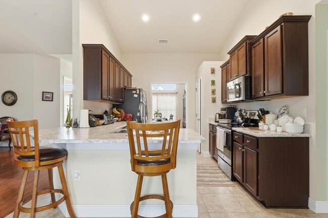 Building Photo - 5923 NW Brianna Ct