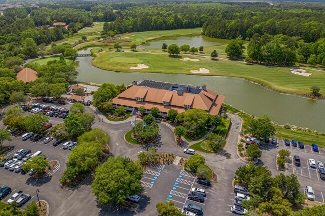 Building Photo - 4047 Fairway Dr