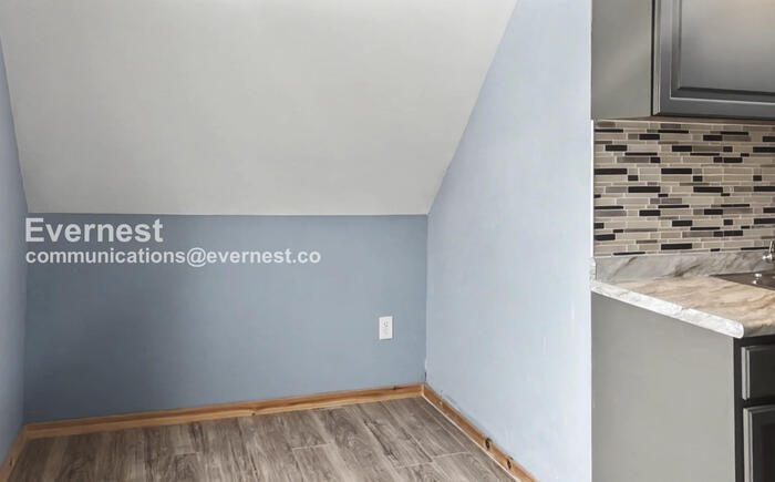 Building Photo - 10110 Parkgate Ave